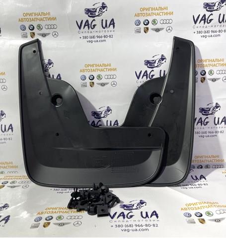 Задні бризковики 760075111 VAG