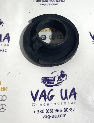 Проставка (гумове кільце) пружини задньої, нижня 7E0511150B VAG