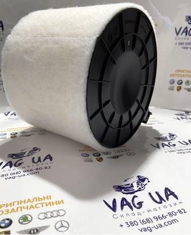 Автомобільний фільтр повітря 8W0133843D VAG