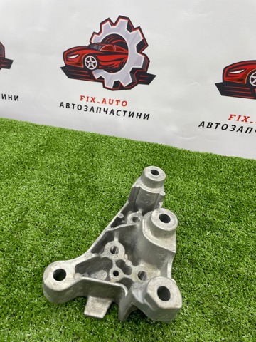 Кронштейн подушки КПП 68363284AB CHRYSLER
