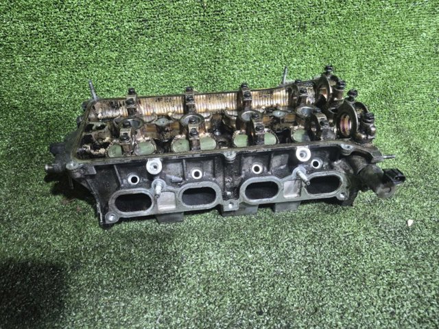 Головка циліндрів 1110128012 TOYOTA