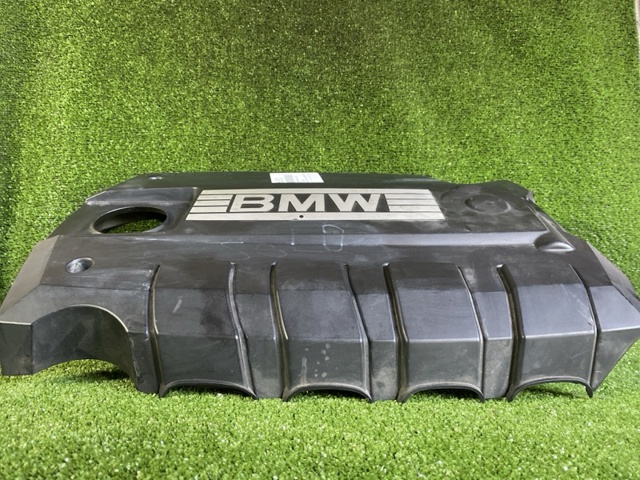 Кришка двигуна декоративна 11127556033 BMW