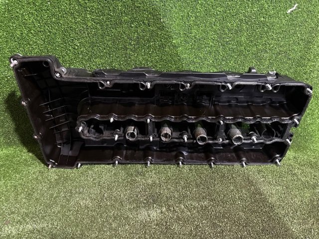 Кришка двигуна 11127565284 BMW