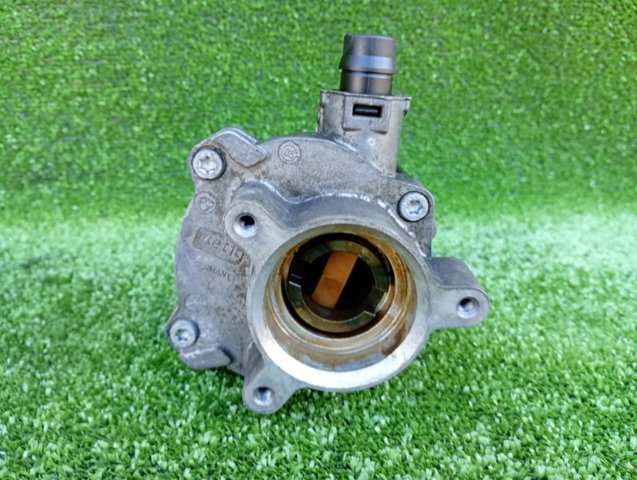 Насос вакуумний 11667519458 BMW