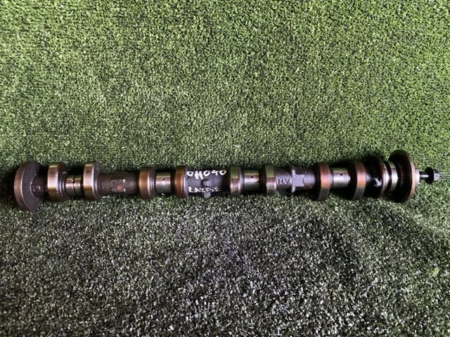 Розподілвал двигуна 135010H040 TOYOTA
