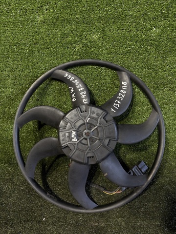 Дифузор радіатора охолодження, в зборі з двигуном і крильчаткою 17427545366 BMW