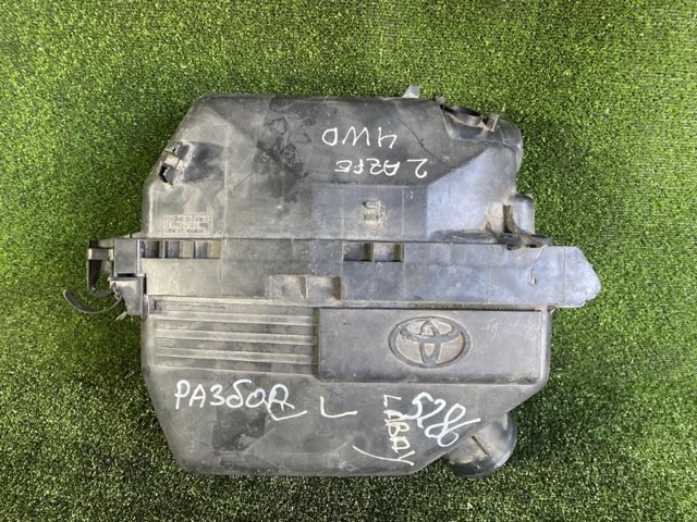 Корпус повітряного фільтра 1770028230 TOYOTA