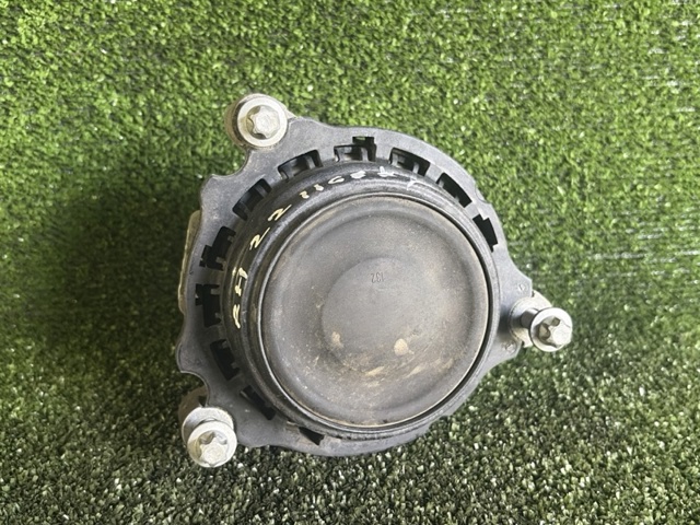 Права опора двигуна 22116855456 BMW
