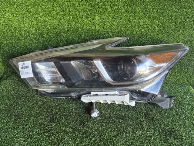 Фара дальнього світла в зборі 260604RF9B NISSAN