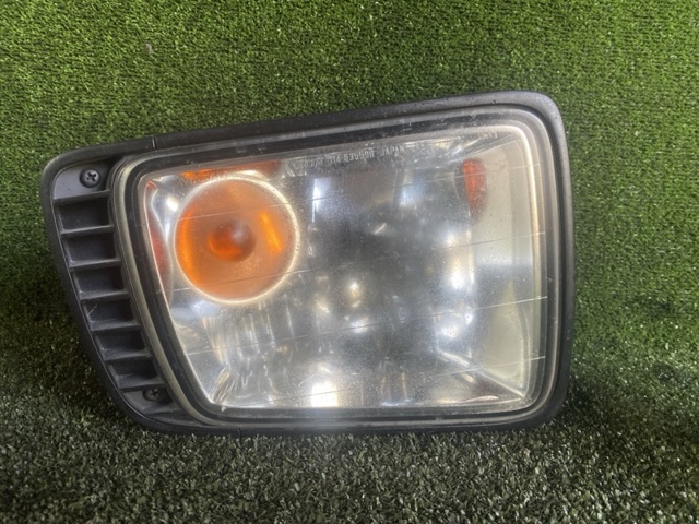 Протитуманка права 261503W725 NISSAN