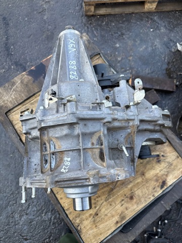 Коробка роздавальна в зборі 33100EA310 NISSAN