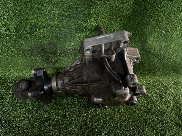Коробка роздавальна в зборі 33100JD600 NISSAN