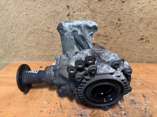 Коробка роздавальна 331014N270 NISSAN