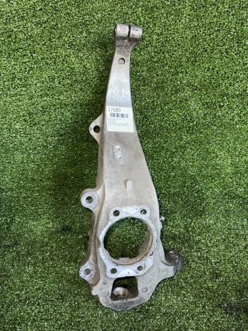 Цапфа поворотного кулака 40015EG000 NISSAN