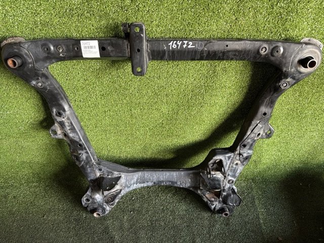 Передня балка 5110028031 TOYOTA