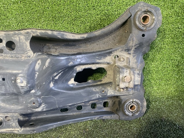 Балка задньої підвіски, підрамник 5120606090 TOYOTA