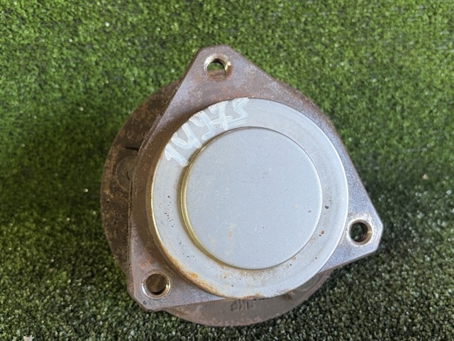 Цапфа - поворотний кулак передній, лівий 5168421AE CHRYSLER