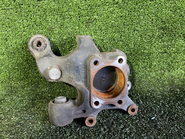 Цапфа поворотного кулака 527103K050 HYUNDAI