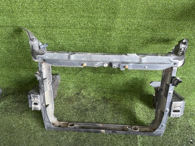 Кронштейн кріплення радіатора 5320108040 TOYOTA
