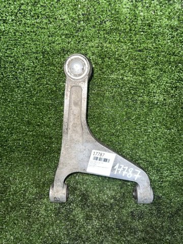 Цапфа поворотна права 555011MA0B NISSAN