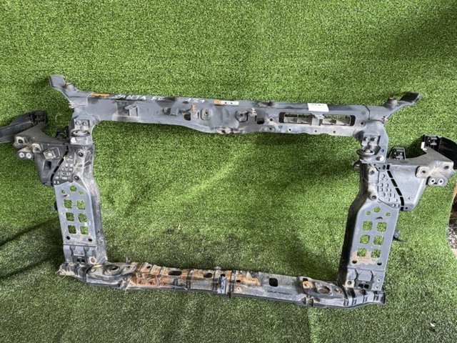 Панель передня 641012W200 HYUNDAI