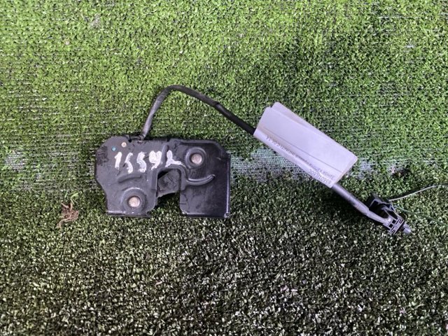 Замок капота, правий 65601JL60C NISSAN