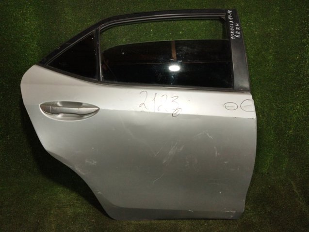 Двері задні в зборі 6700302410 TOYOTA