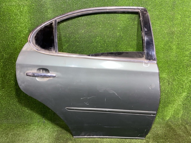 Двері пасажирські задні праві 6700333150 TOYOTA
