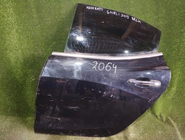 Двері задні 673008062 MASERATI