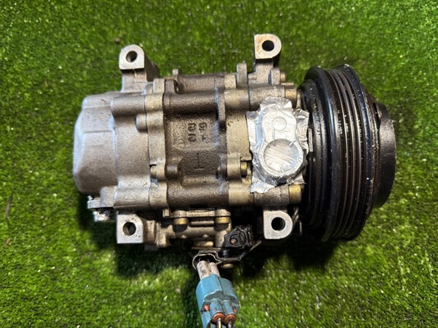 Насос кондиціонера 73111AE080 SUBARU