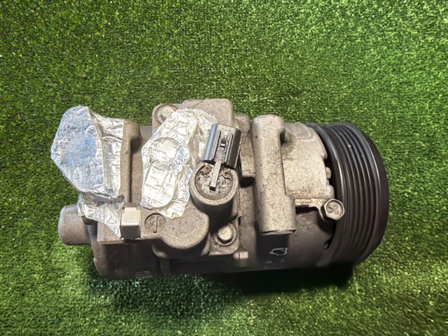 Компресор кондиціонера 73111AJ00A SUBARU
