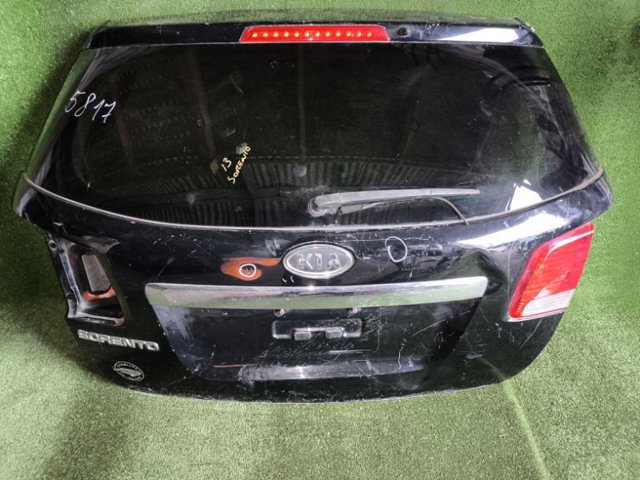 Задні двері багажника 737001U000 HYUNDAI