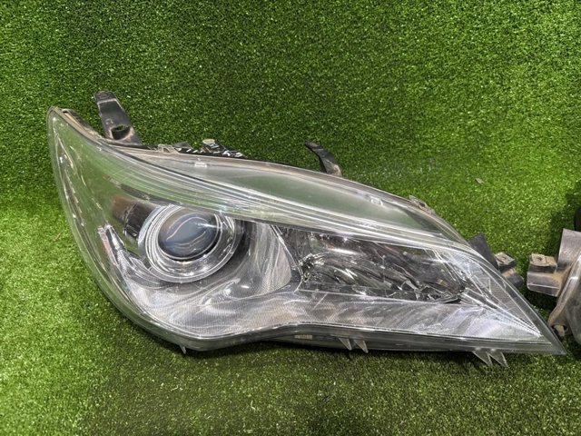 Основна фара в зборі ліва 8115006D90 TOYOTA