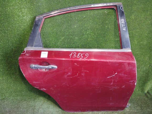 Двері задні, праві 821003TA0D NISSAN