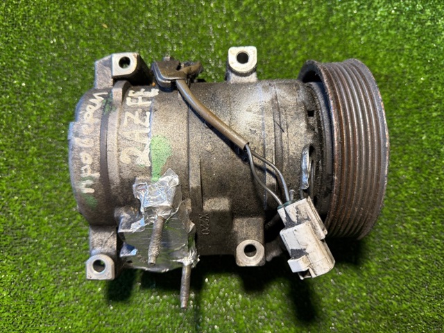 Компресор кондиціонера 8832006080 TOYOTA