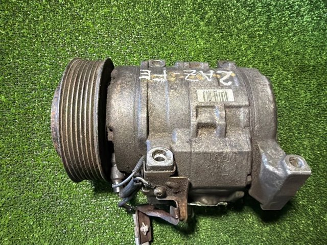 Компресор кліматичної установки 8832021100 TOYOTA