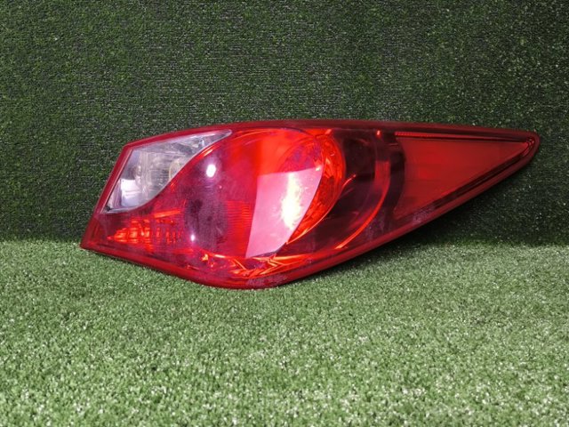 Фара задня права зовнішня 924023Q000 HYUNDAI