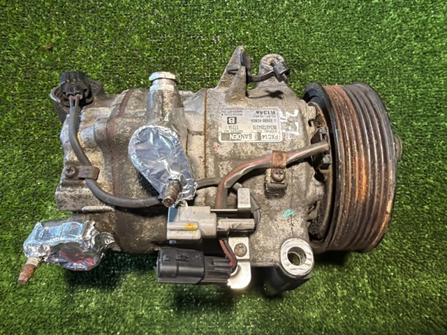 Компресор холодоагенту 926004GB0A NISSAN