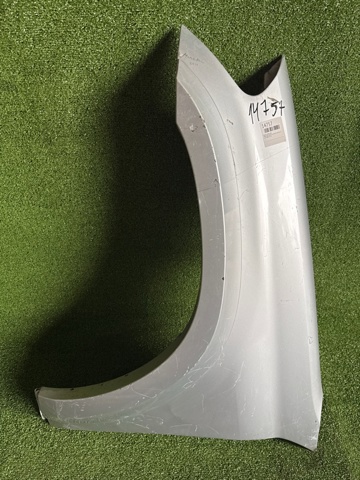 Переднє ліве крило A1648800106 MERCEDES