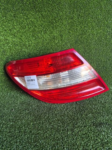 Задня ліва фара A2048200164 MERCEDES