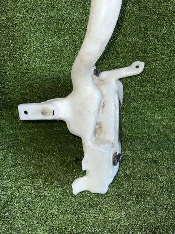 Бачок омивайки DP5Z17618A FORD