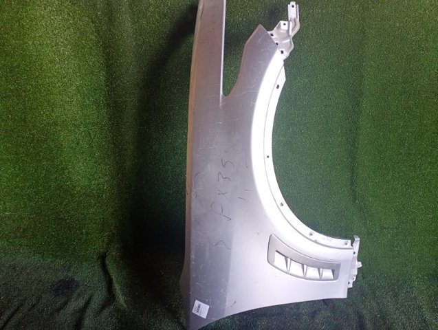 Переднє праве крило FCA001CAMA NISSAN