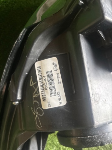 Фара комбінована, передня FT4Z13008A FORD