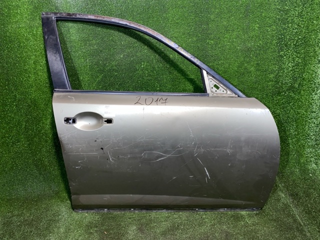 Дверка передня права H0100CG0MM NISSAN