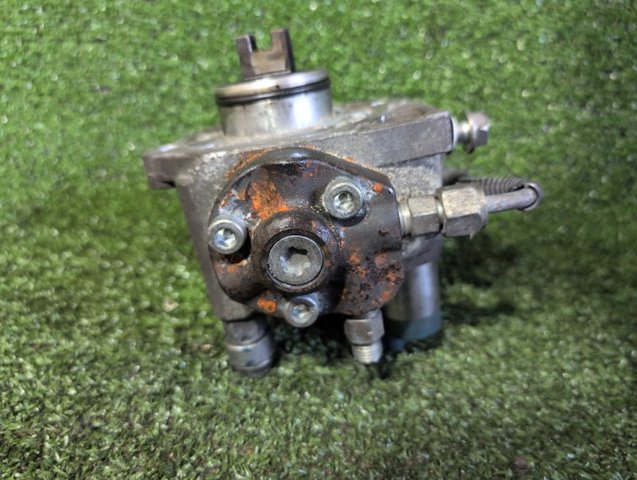 Насос паливний високого тиску (ПНВТ) SH0113800B MAZDA