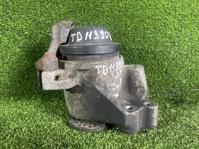 Подушка двигуна передня TD1139060E MAZDA