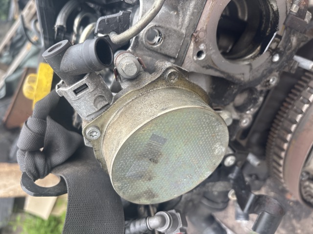 Насос вакуумний 146503760R RENAULT