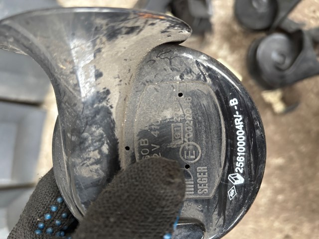 Сигнал звукової 256100004R RENAULT