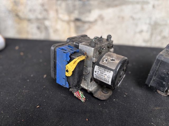 Блоки ABS 476607870R RENAULT