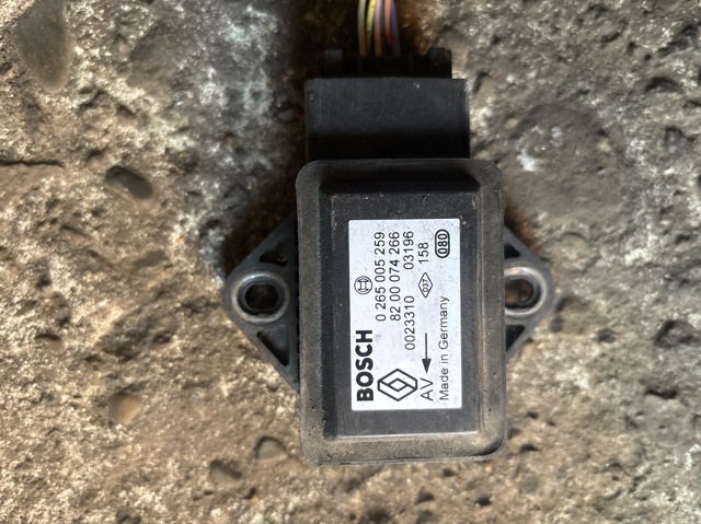 Датчик поперечного прискорення (ESP) 8200074266 RENAULT